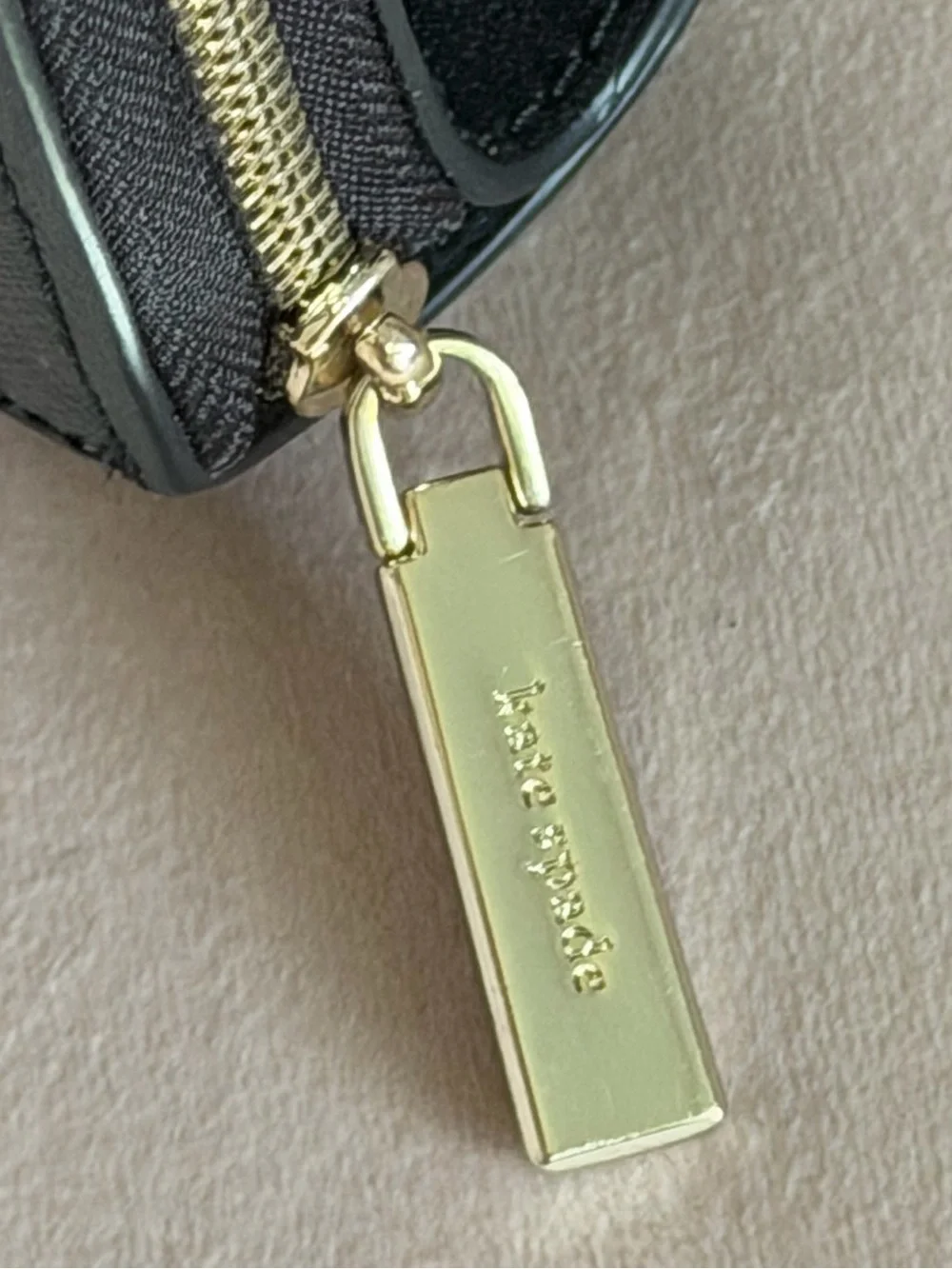 kate spade Staci Black Leather Compact Zip Wallet ✨♠️